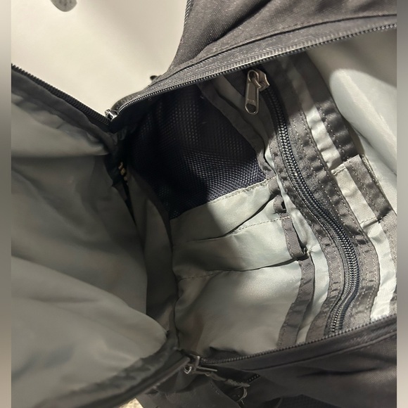 {North Face} Jester Backpack - Picture 4 of 5